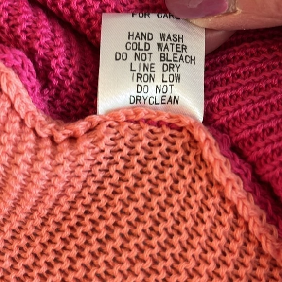 BIBI Women’s Pink And White Sleeveless Sweater Size Large NWT - Picture 8 of 8